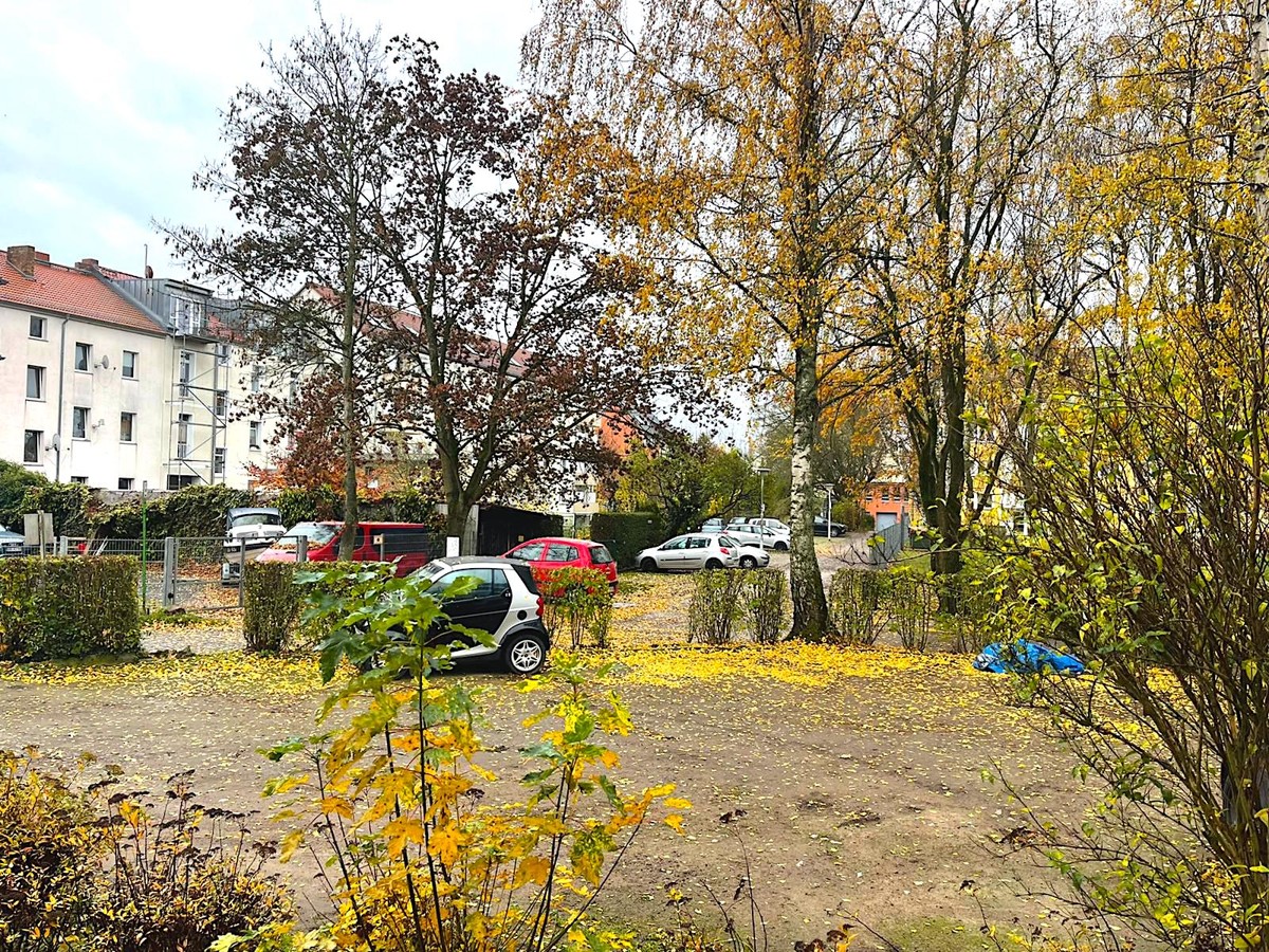 SOLIDE ALTERSVORSORGE | 3 Raumwohnung mit Duschbad und Balkon zum Renovieren.