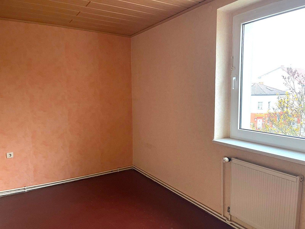 SOLIDE ALTERSVORSORGE | 3 Raumwohnung mit Duschbad und Balkon zum Renovieren.