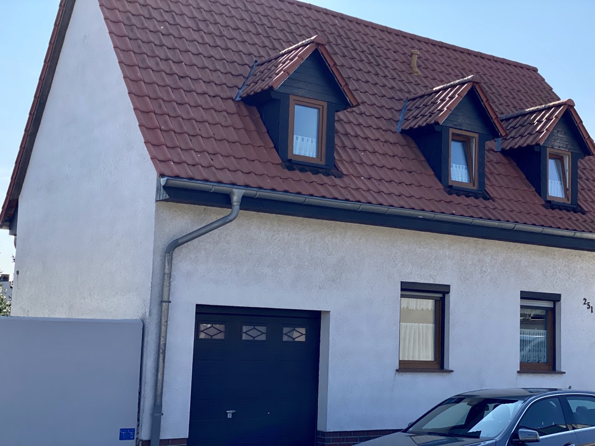 RESERVIERT | Haus mit Platz für zwei Familien