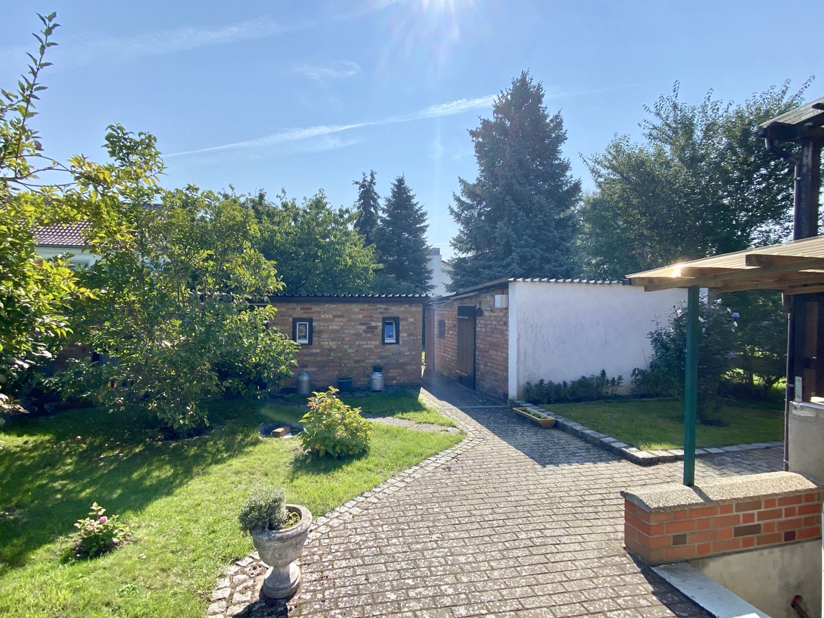 RESERVIERT | Haus mit Platz für zwei Familien