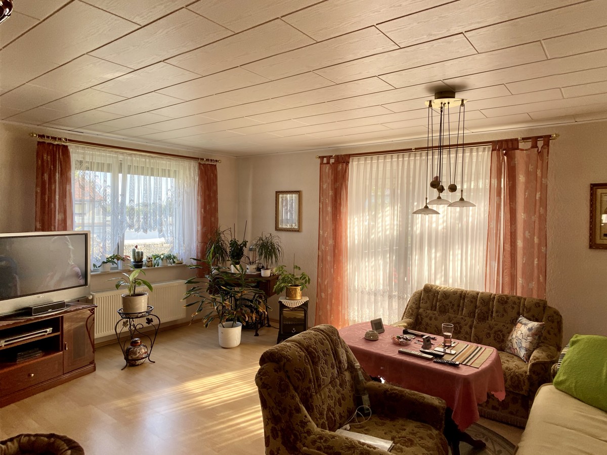 RESERVIERT | Haus mit Platz für zwei Familien