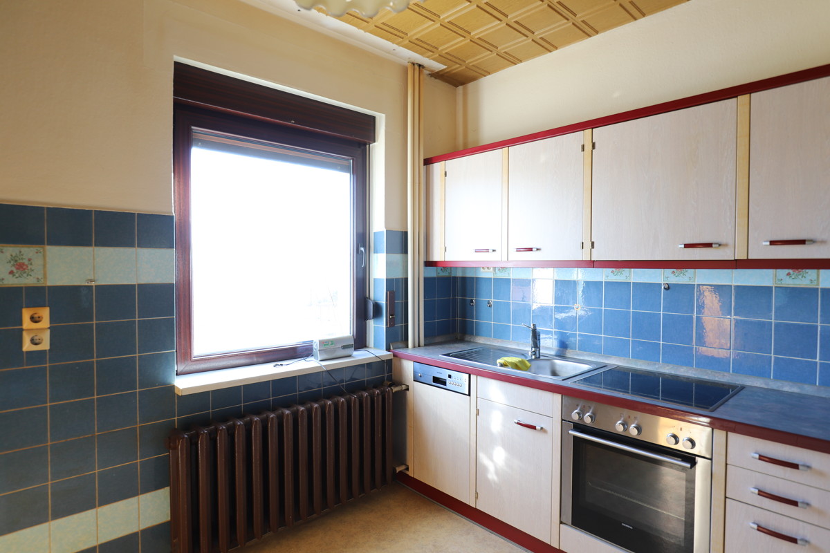 RESERVIERT | Solides Einfamilienhaus mit Ausbaureserve, Vollkeller und Feldblick.
