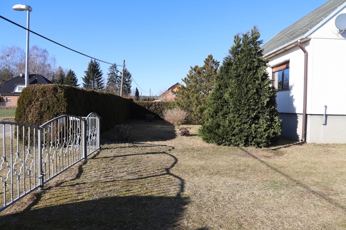 RESERVIERT | Solides Einfamilienhaus mit Ausbaureserve, Vollkeller und Feldblick.