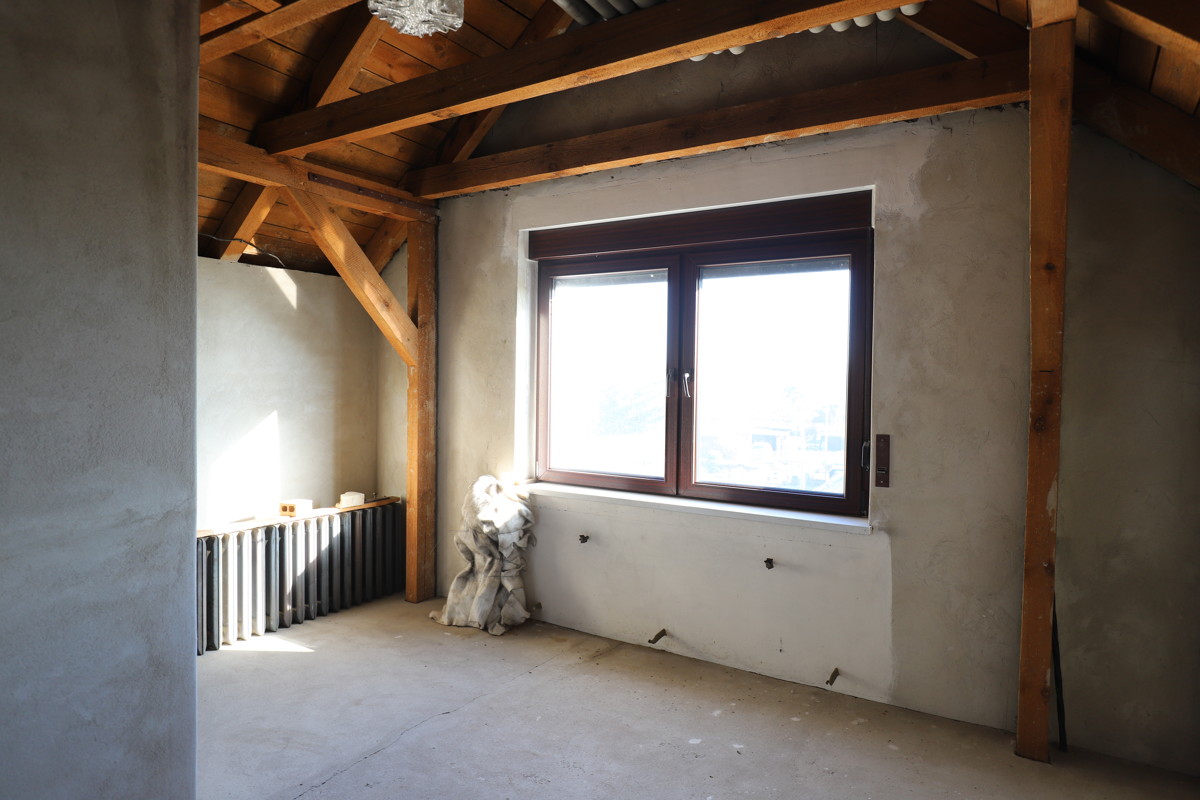 RESERVIERT | Solides Einfamilienhaus mit Ausbaureserve, Vollkeller und Feldblick.
