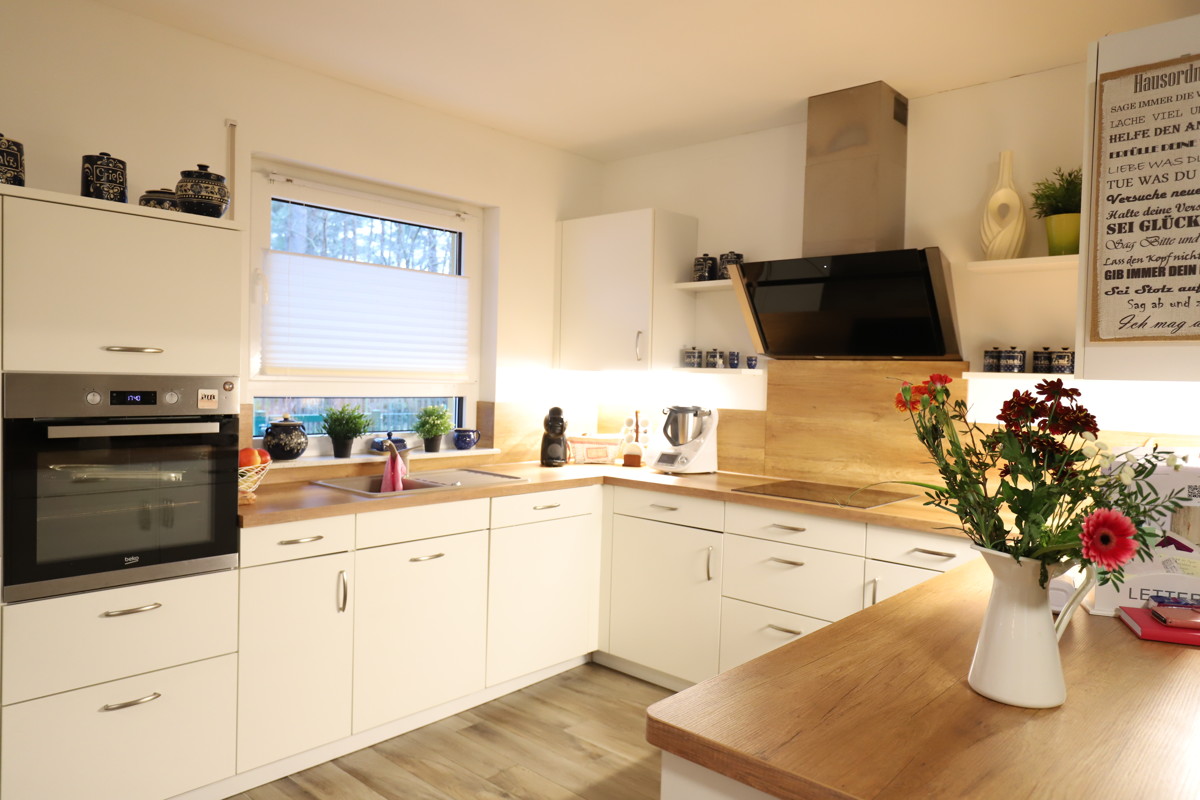 PROVISIONSFREI | Gepflegter Winkelbungalow mit 3 Zimmern, Carport am Waldrand in Wandlitz-Basdorf