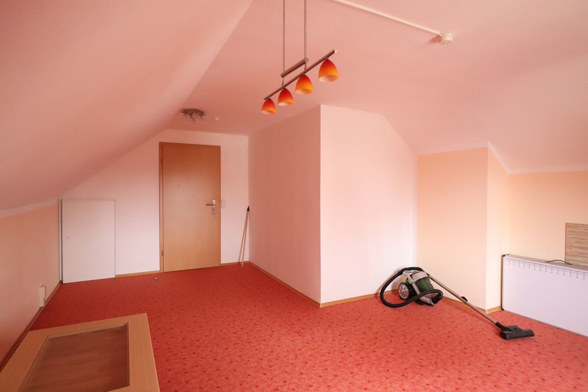 VOLLKELLER | Charmantes und gepflegtes Einfamilienhaus in ruhiger Hennickendorfer LAGE