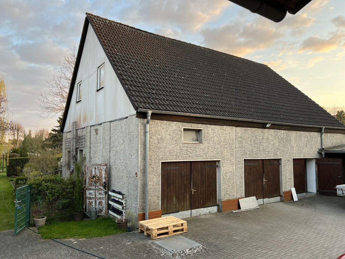 PROVISIONSFREI | Modernisiertes Bauernhaus mit Scheune und weiterem Bauland in Wensickendorf