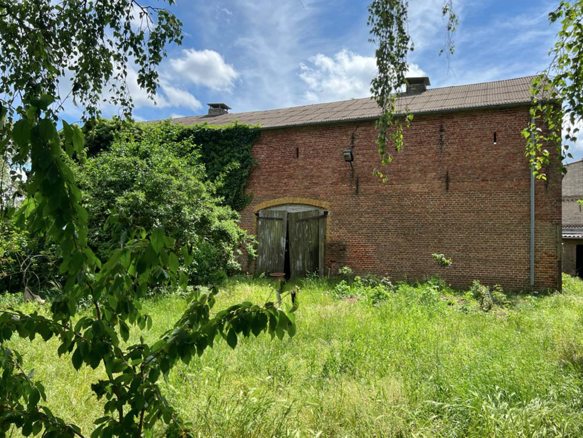 PROVISIONSFREI | 2150qm weitläufiges Hinterliegergrundstück zur Bebauung und mit viel Potenzial