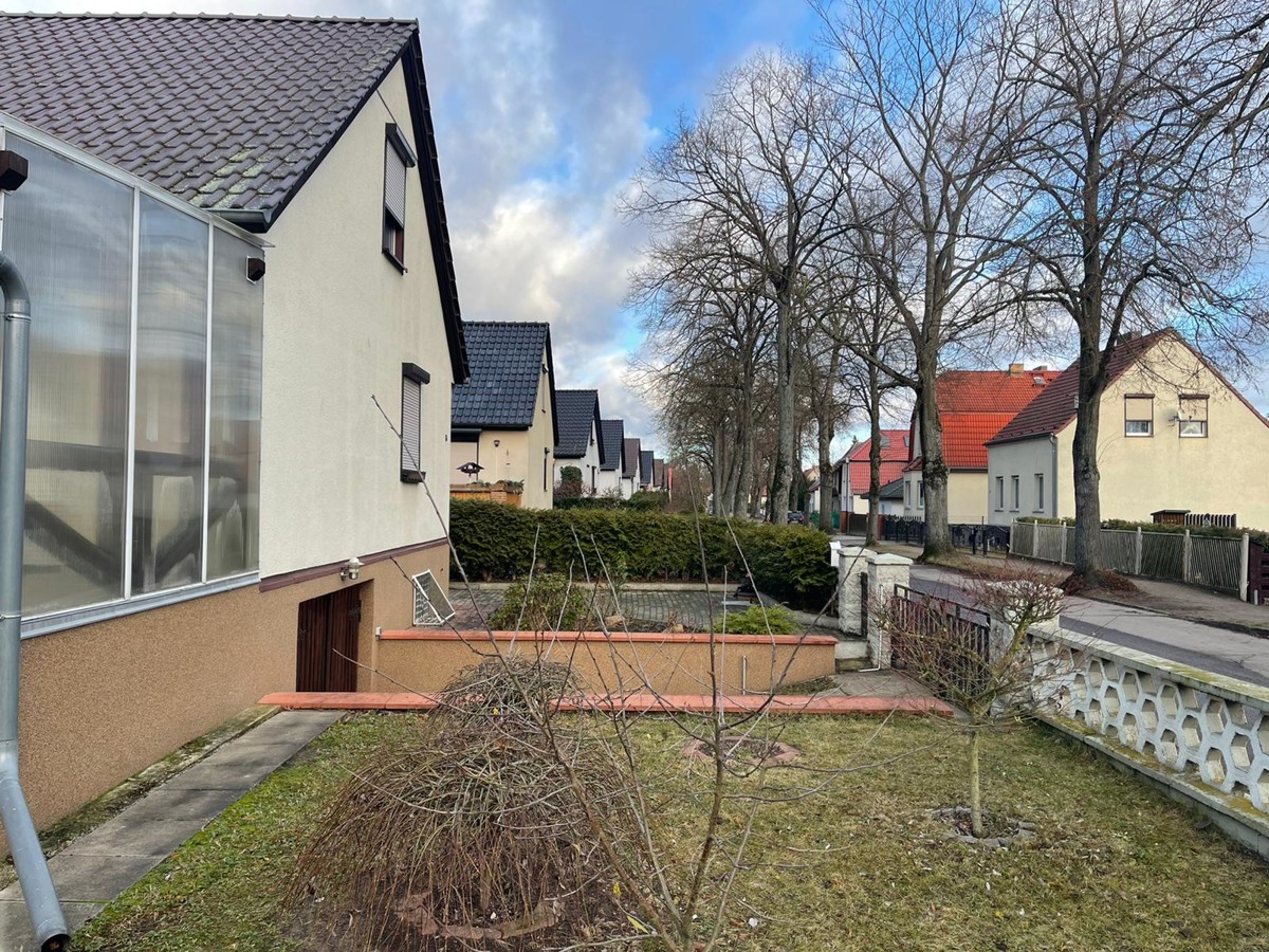 RUHIG UND GRÜN WOHNEN | Charmantes und gepflegtes Einfamilienhaus mit Vollkeller in Hennickendorf