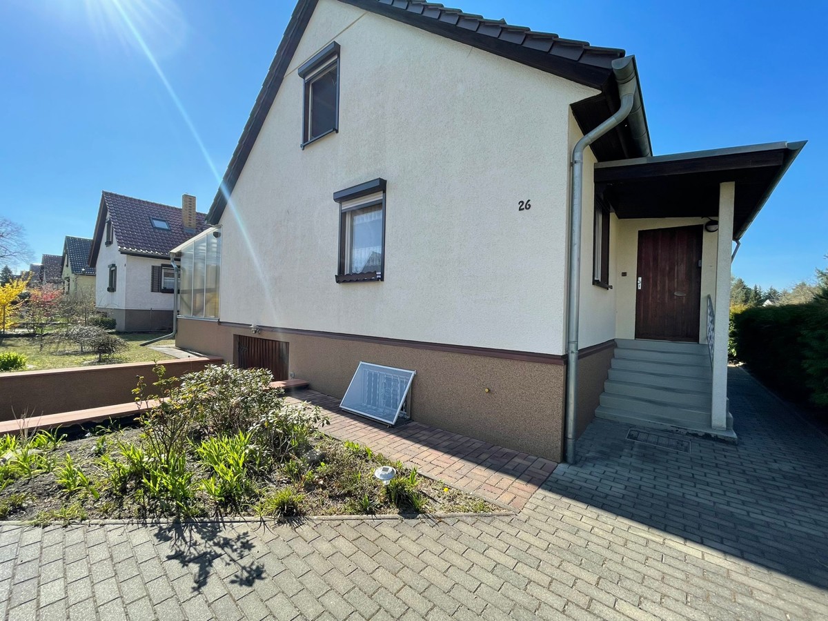 RUHIG UND GRÜN WOHNEN | Charmantes und gepflegtes Einfamilienhaus mit Vollkeller in Hennickendorf