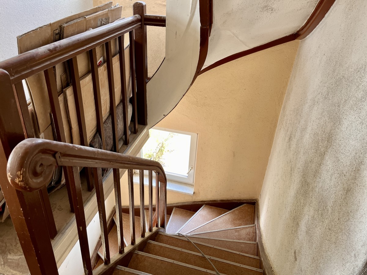NEUER PREIS | Entkernte Stadtvilla von 1934 mit Keller und Anbau