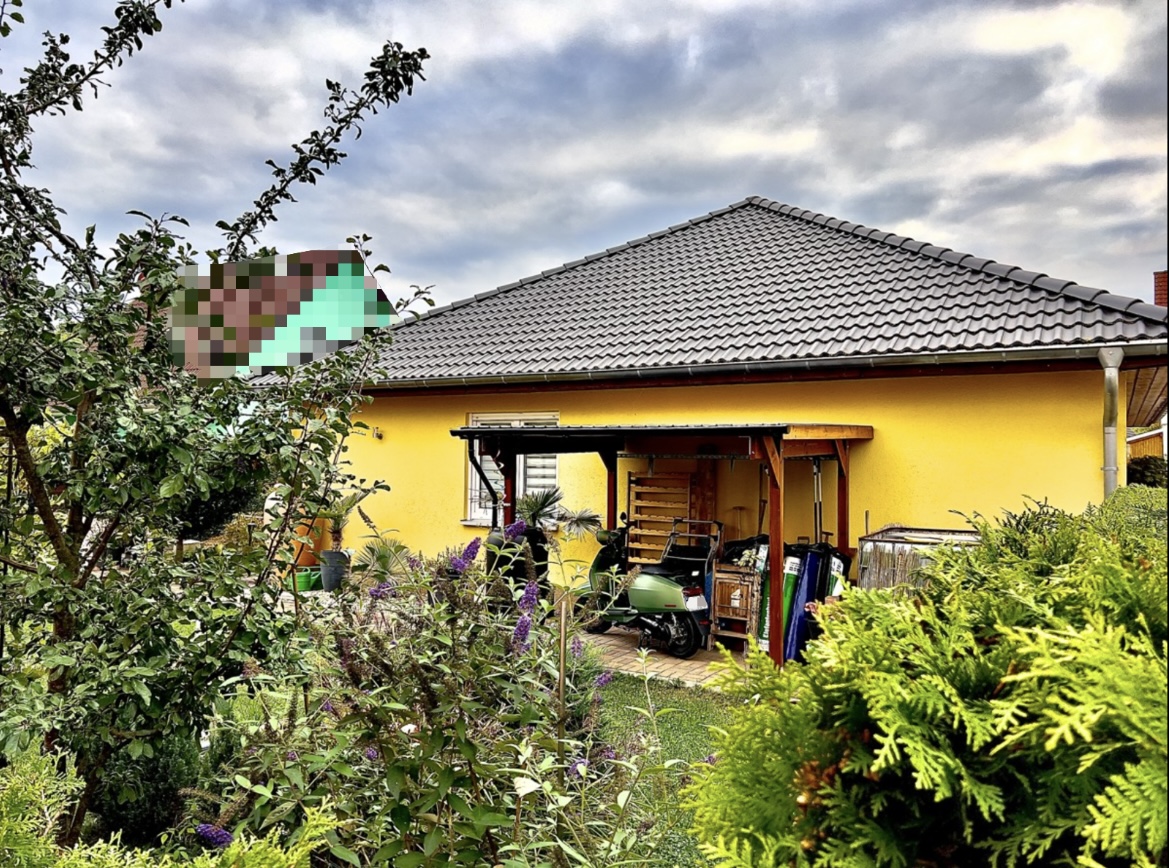 NEUER PREIS | Provisionsfreier Bungalow auf pflegeleicht angelegten Grundstück