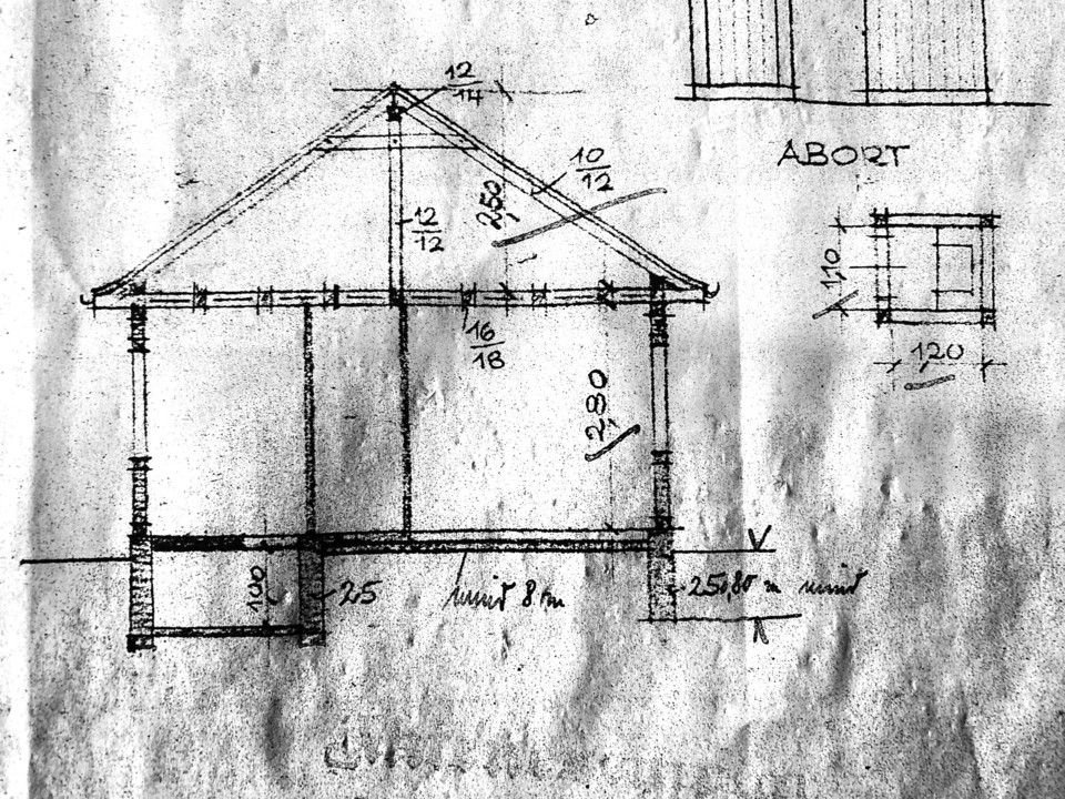 RESERVIERT | Ausbauhaus auf halbem Grundstück im Musikantenviertel