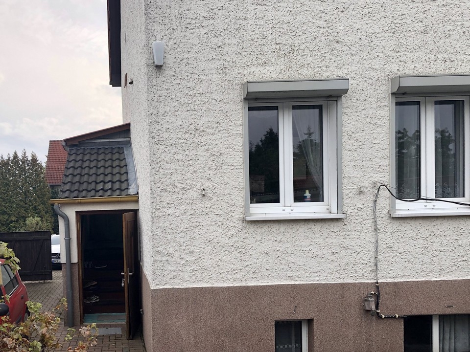 AUSBAUHAUS | Doppelhaushälfte zum Sanieren mit großem Grundstück