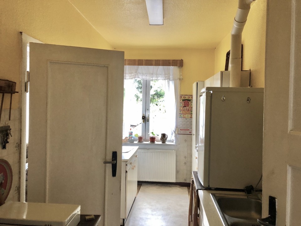 AUSBAUHAUS | Doppelhaushälfte zum Sanieren mit großem Grundstück
