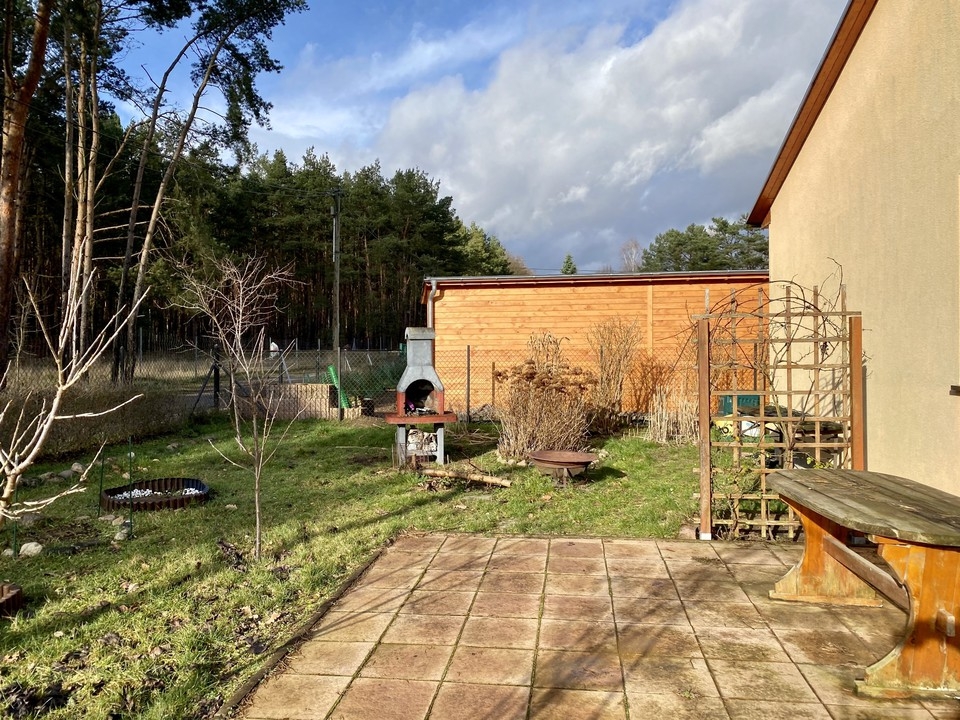 RESERVIERT | Kleiner Bungalow mit Holzhaus am Waldesrand