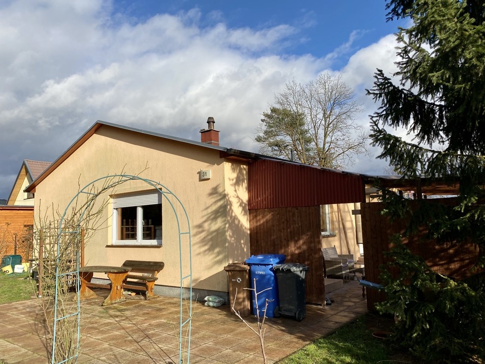 RESERVIERT | Kleiner Bungalow mit Holzhaus am Waldesrand