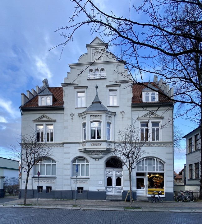 KAPITALANLAGE | Vermietetes Wohn- und Geschäftshaus ohne Provision